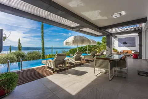 Crikvenica - Prekrasna vila s panoramskim pogledom 400 m2