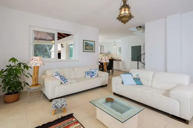 Otok Korčula - Prekrasna zapanjujuća vila uz more 312 m2