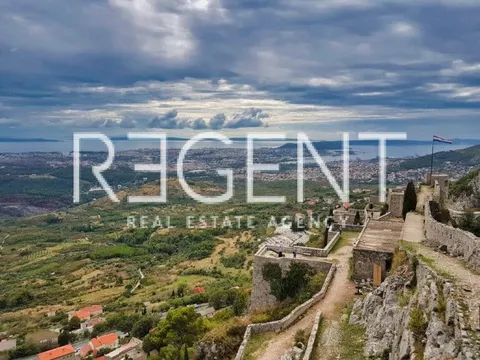 Split, Klis- građevinsko zemljište 2170m2