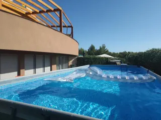 Šibenik, Podsolarsko - Dvosoban stan s vrtom 91 m2