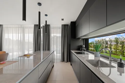 Istra, Poreč – Dizajnerska vila s pogledom na more 310 m2