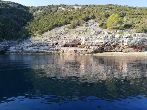 Hvar - Atraktivno zemljište uz more 74765 m2