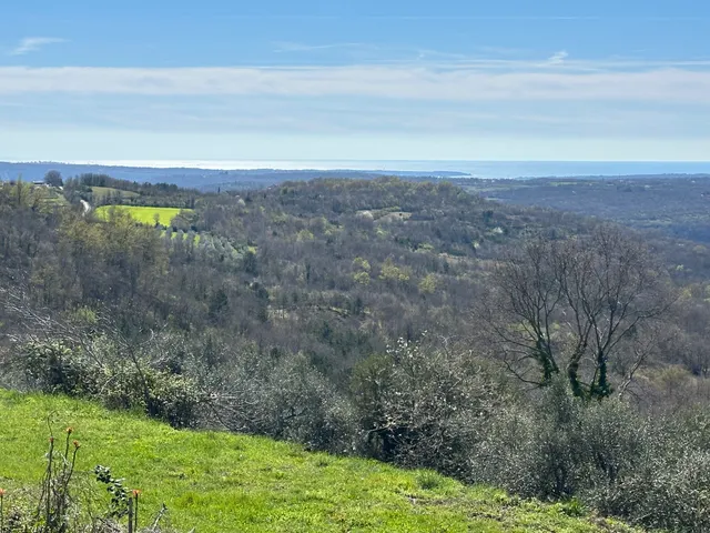 Istra, Krasica - Građevinsko zemljište s građevinskom dozvolom 750 m2