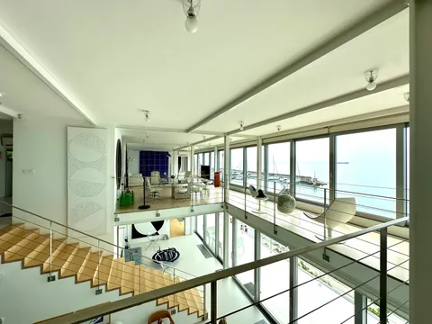Rijeka - Moderna vila prvi red do mora 600 m2