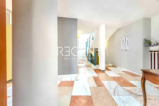 Zagreb, Šestine - Obiteljska vila okružena zelenilom 550 m2