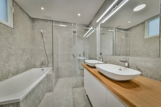 Zagreb, Ban Centar – Trosoban stan 131 m2 najam
