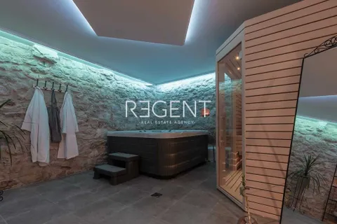 Crikvenica - Bajkovita kamena vila 200 m2