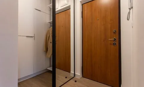 Split, Plokite - Dvosoban stan sa loggiom 60 m2 DUGOROČAN NAJAM