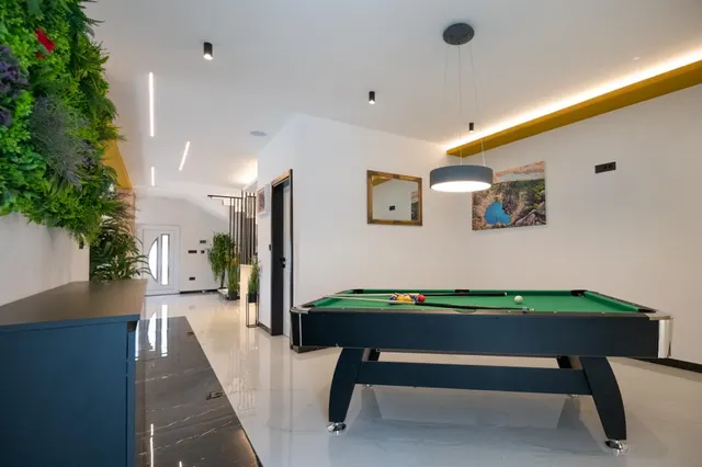 Makarska, Zagvozd - Luksuzna vila s bazenom 270 m2