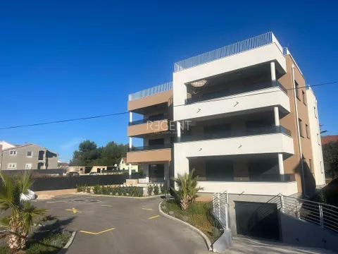 Zadar, Sukošan - Luksuzan četverosoban stan 134 m2 novogradnja