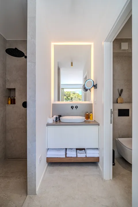 Brač, Sutivan - Predivna vila u blizini mora 274m2