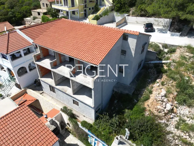 Vis, kuća u izgradnji s otvorenim pogledom na more