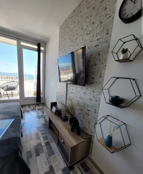 Zadar, Višnjik - Garsonjera 25 m2 na atraktivnoj lokaciji