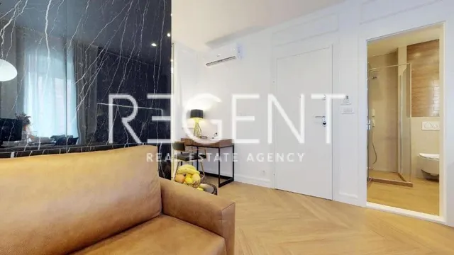 Split, Centar - Dioklecijanova Palača dva studio apartmana 65 m2