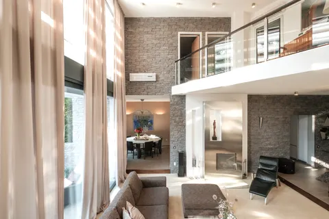 Zagreb, Gramača - Prestižna vila na odličnoj lokaciji 780 m2