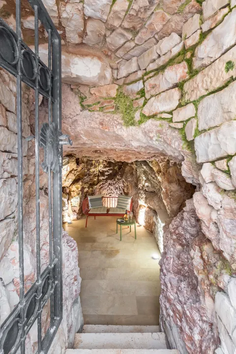 Brač, Pučišća - Prekrasna kamena vila 120 m2