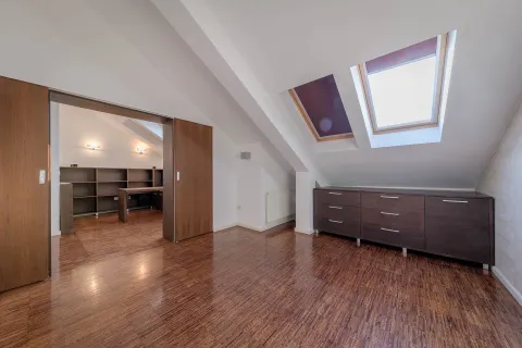 Zagreb, Remete - Luksuzan trosoban stan na odličnoj lokaciji 173 m2