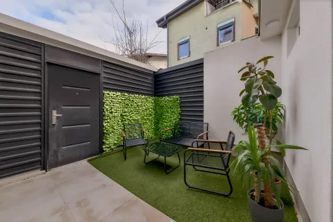 Zagreb, Trešnjevka - četverosoban dvoetažan stan s privatnom garažom 141 m2