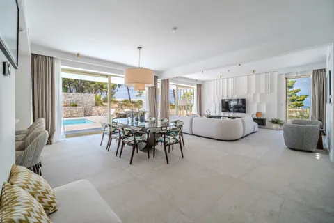 Brač, Sutivan - Predivna vila u blizini mora 274m2