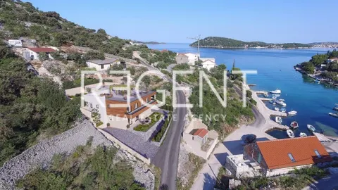 Rogoznica, Ražanj - Vila u izgradnji prvi red uz more 250 m2