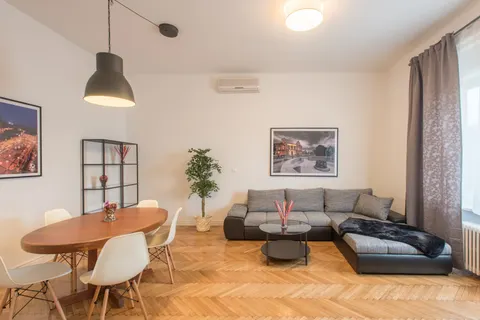 Zagreb, Draškovićeva- Luksuzan šesterosoban penthouse 218m2