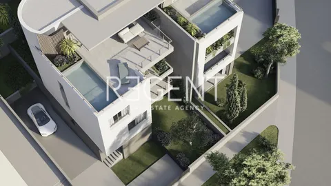 Split, Žnjan - Urbana vila s dvije stambene jedinice