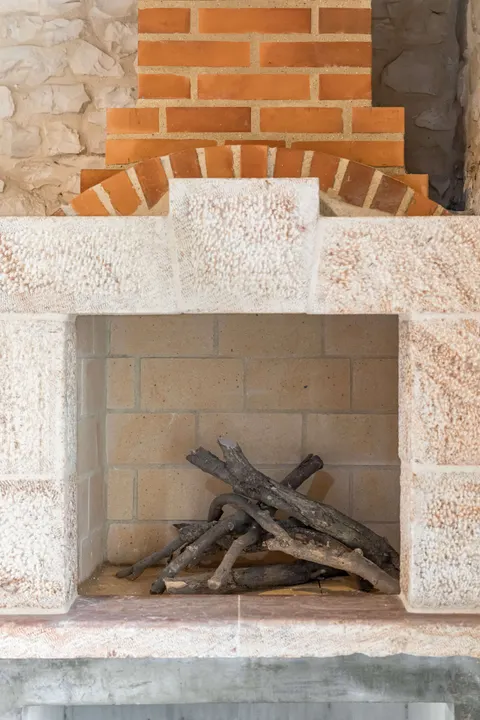 Brač, Pučišća - Prekrasna kamena vila 120 m2