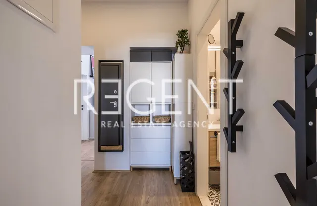 Split, Spinut - dvosoban apartman na frekventnoj lokaciji, 58 m2