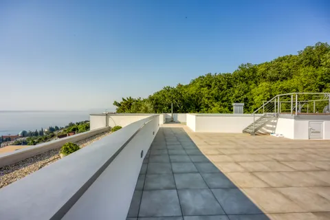 Opatija - Ekskluzivan penthouse s krovnom terasom , NOVOGRADNJA