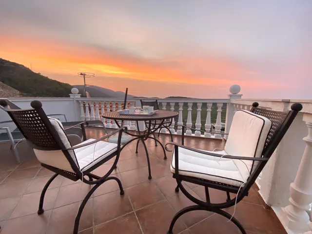 Korčula - Prekrasna dvojna kamena kuća 335 m2