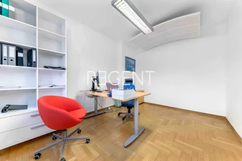 Zagreb, Sv. Nedelja - Dvoetažan poslovni prostor