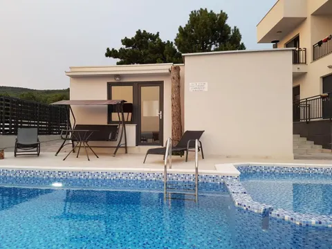 Crikvenica - Prostrana kuća s pogledom na more