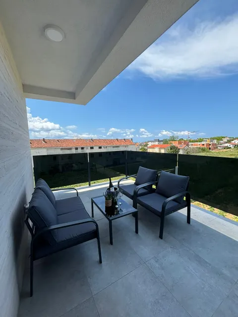 Zadar, Privlaka - Luksuzna novogradnja u blizini mora na 1. katu