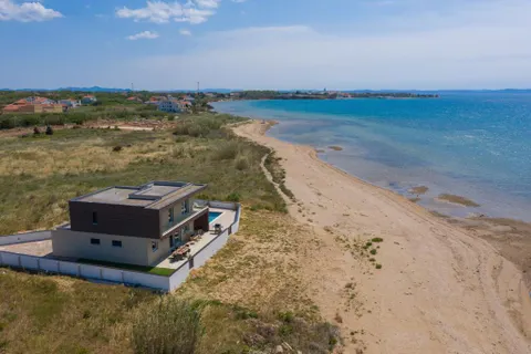 Zadar – Vila na pješčanoj plaži