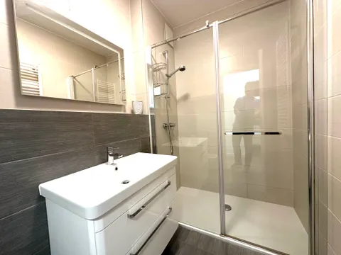 Zagreb, Bundek, Meandar - Moderan trosoban stan za najam, Novogradnja 80 m2