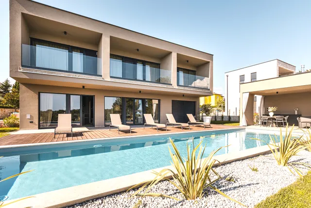 Istra, Vabriga – Moderna vila s bazenom u blizini mora