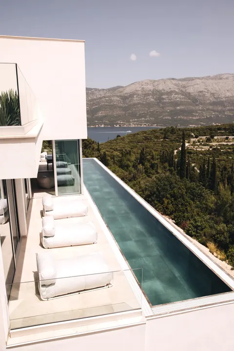 Korčula, Žrnovo - Luksuzna obiteljska vila 360 m2