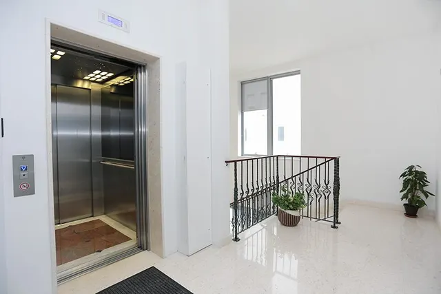 Split - Poslovni prostor na frekventnoj lokaciji 64 m2 DUGOROČAN NAJAM