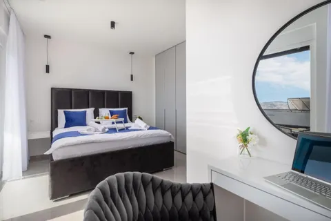 Šibenik, Vodice - Luksuzna vila na Jadranskoj obali
