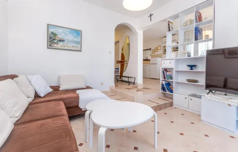 Otok Ugljan – Prekrasne kamene kuće prvi red do mora