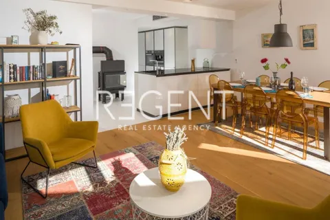 Hvar- kamena vila unikatnog dizajna 250m2