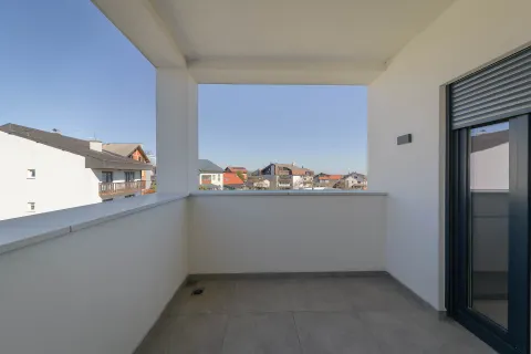 Zagreb, Remete: Luksuzni penthouse 105m2 za najam