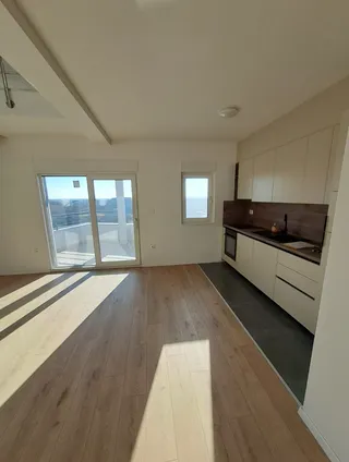 Zagreb, Sesvete - Poslovni stambeni prostor novogradnja 171m2 najam