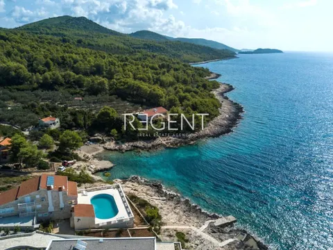 Otok Korčula – Unikatna kamena kuća uz more 450 m2