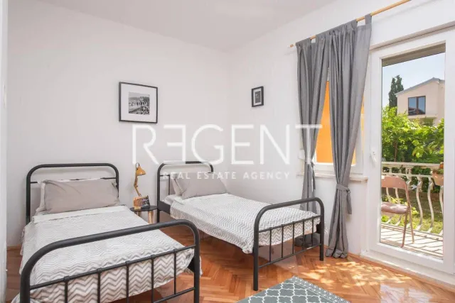Split, Kaštel Štafilić- Trosoban stan za dugoročan najam