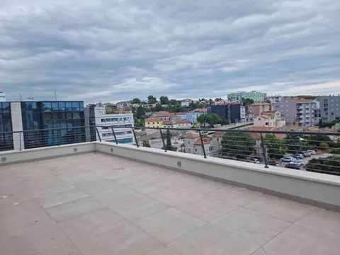 Istra, Pula - Luksuzni Penthouse od 240 m2 u novogradnji