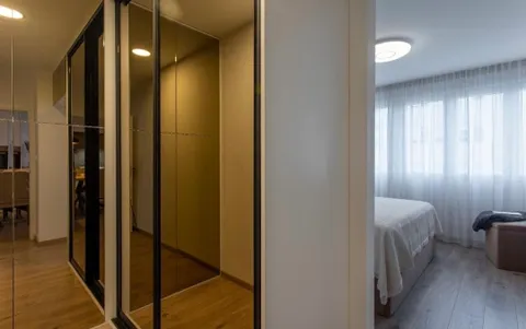 Split, Plokite - Dvosoban stan sa loggiom 60 m2 DUGOROČAN NAJAM