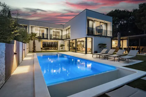 Istra, Medulin - Prekrasna moderna vila 220 m2
