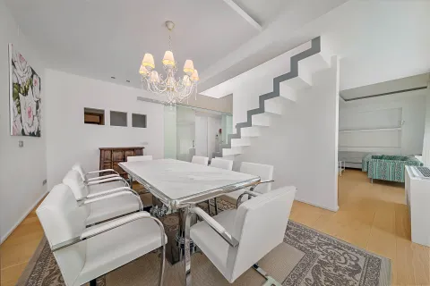 Zagreb, Pantovčak - Luksuzan dvoetažni penthouse 277 m2, NAJAM