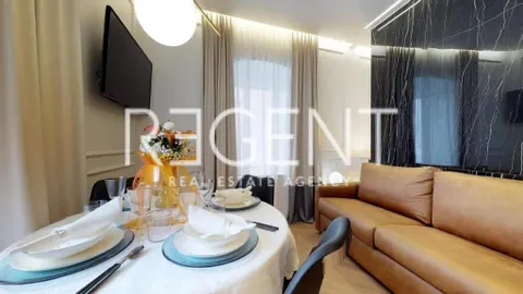 Split, Centar - Dioklecijanova Palača dva studio apartmana 65 m2